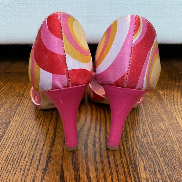 Dumond Satin Patterned Shoes - Picture 4 of 6